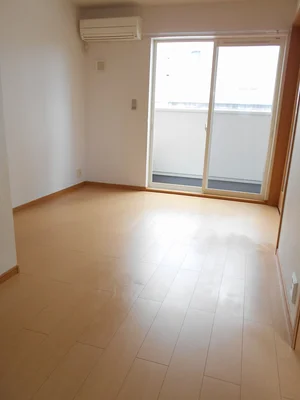 愛媛県のマンスリーマンション・ウィークリーマンション「グラン・すずかぜの丘Ｃ 102・洋室(No.1287346)」メイン画像