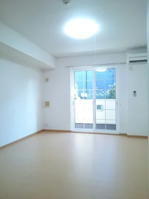 愛媛県のマンスリーマンション・ウィークリーマンション「ラ　ポルト　ドゥ　ドゥマン　Ⅲ 102・洋室(No.1287348)」メイン画像