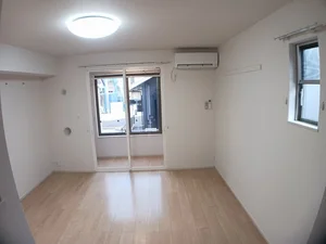 のマンスリーマンション・ウィークリーマンション「サンライズ飯野坂 106・洋室(No.1287656)」メイン画像