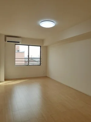 のマンスリーマンション・ウィークリーマンション「マンス　シャン 302・洋室(No.1287889)」メイン画像