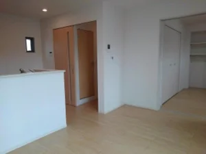 太成学院大学周辺のマンスリーマンション・ウィークリーマンション「ＣＡＳＡ　ＬＡ　ＭＡＲ 201・洋室(No.1288145)」メイン画像