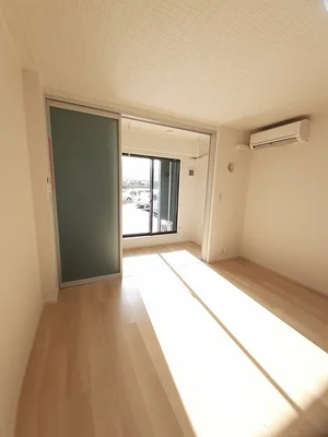 のマンスリーマンション・ウィークリーマンション「ルミエールⅢ番館 102・洋室(No.1288244)」メイン画像