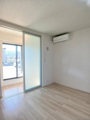 のマンスリーマンション・ウィークリーマンション「ルミエールⅢ番館 102・洋室(No.1288244)」メイン画像