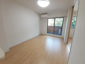 のマンスリーマンション・ウィークリーマンション「リバーサイド　Ⅱ 201・洋室(No.1288278)」メイン画像