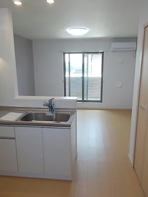 のマンスリーマンション・ウィークリーマンション「カーザ・ミィア 201・洋室(No.1288287)」メイン画像