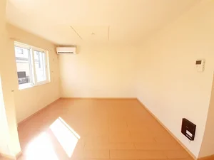 岐阜県の大東建託リーシング株式会社のマンスリーマンション・ウィークリーマンション「サモーニ・アイ 102・洋室(No.1288532)」メイン画像