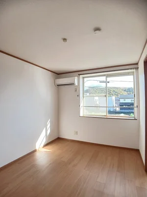 岡山県の大東建託リーシング株式会社のマンスリーマンション・ウィークリーマンション「ジョイフルにしむらＢ 201・洋室(No.1288601)」メイン画像