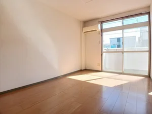 のマンスリーマンション・ウィークリーマンション「カーム植上Ⅱ 104・洋室(No.1288924)」メイン画像