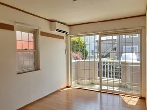 新田駅（埼玉県）のマンスリーマンション・ウィークリーマンション「アンソレイエＢ 101・洋室(No.1289292)」メイン画像