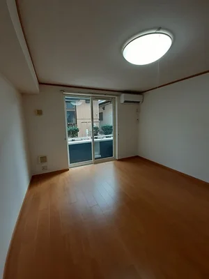 のマンスリーマンション・ウィークリーマンション「シャン・ド・フルール 102・洋室(No.1289393)」メイン画像