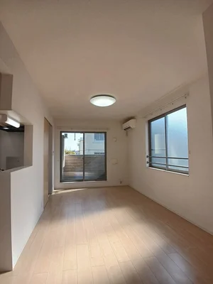 のマンスリーマンション・ウィークリーマンション「サウス　ラポール 303・洋室(No.1289598)」メイン画像