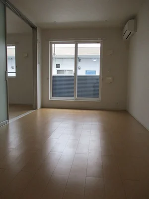 松山市のマンスリーマンション・ウィークリーマンション「ア　ピアチェーレ　Ⅱ 203・洋室(No.1289636)」メイン画像