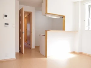 のマンスリーマンション・ウィークリーマンション「シエン　アロザロ　Ⅰ 201・洋室(No.1289730)」メイン画像