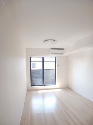 のマンスリーマンション・ウィークリーマンション「アメージングⅢ 202・洋室(No.1289908)」メイン画像
