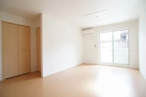 のマンスリーマンション・ウィークリーマンション「ヴィラ・リバーサイドｙｅｙ 101・洋室(No.1290001)」メイン画像