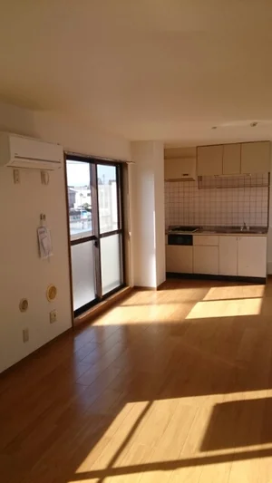 のマンスリーマンション・ウィークリーマンション「エルディム白楽 201・洋室(No.1290112)」メイン画像