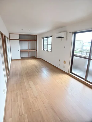 のマンスリーマンション・ウィークリーマンション「エルディム白楽 201・洋室(No.1290112)」メイン画像