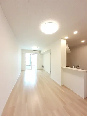 のマンスリーマンション・ウィークリーマンション「アルバーダ　スカイ 102・洋室(No.1290135)」メイン画像