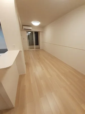 のマンスリーマンション・ウィークリーマンション「Ｇｅｎｔｌｙ　ＳＨＩＮＥ　Ⅱ 102・洋室(No.1290150)」メイン画像