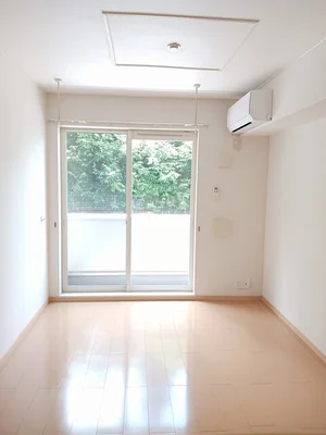 のマンスリーマンション・ウィークリーマンション「ホワイト・プレセアＢ 102・洋室(No.1290451)」メイン画像