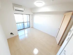 沖縄県のマンスリーマンション・ウィークリーマンション「ＹＥＡ　ＨＩＧＡ 502・洋室(No.1290558)」メイン画像