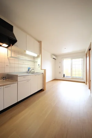 のマンスリーマンション・ウィークリーマンション「クレア　トゥール　Ⅲ 202・洋室(No.1290616)」メイン画像