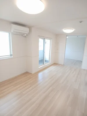 のマンスリーマンション・ウィークリーマンション「ラ　ヴェローナ 202・洋室(No.1290668)」メイン画像