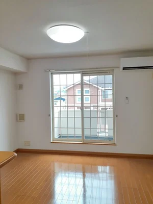 小古曽駅（三重県）のマンスリーマンション・ウィークリーマンション「Ｍ’ｓ　ｃｏｕｒｔ　Ⅰ 202・洋室(No.1291678)」メイン画像