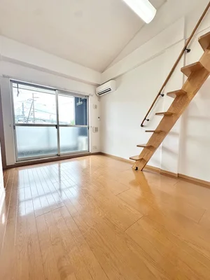 のマンスリーマンション・ウィークリーマンション「Ｃｏｍｐａｎｙ－Ⅷ 202・洋室(No.1291748)」メイン画像