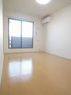 のマンスリーマンション・ウィークリーマンション「Ｋ’ｓ　ル・クープル　Ⅵ 203・洋室(No.1292120)」メイン画像