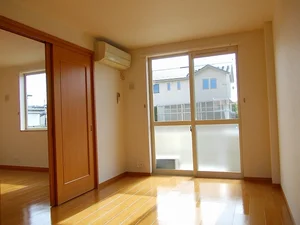 のマンスリーマンション・ウィークリーマンション「プリムローズⅠ 102・洋室(No.1292539)」メイン画像