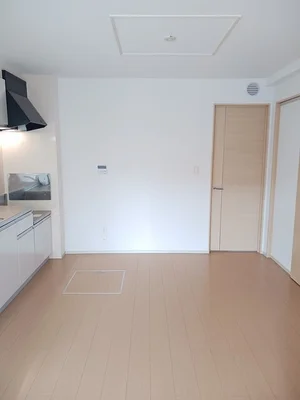 のマンスリーマンション・ウィークリーマンション「マイネ　ファミーリエ　Ⅱ 101・洋室(No.1292978)」メイン画像