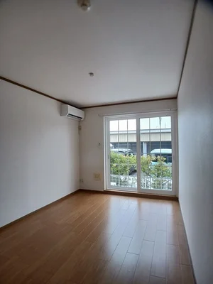 東三条駅（新潟県）のマンスリーマンション・ウィークリーマンション「クリサンセマム 101・洋室(No.1293232)」メイン画像