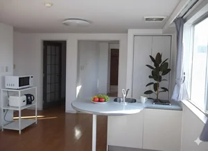 のマンスリーマンション・ウィークリーマンション「淡路島・洲本ICから車12分　駐車場１台込🚙コンビニ目の前🏪広々１LDK✨Wifi無料👍スマートTV【M065】(No.1293447)」メイン画像