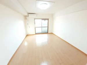 のマンスリーマンション・ウィークリーマンション「高染Ⅸ館 502・洋室(No.1293600)」メイン画像