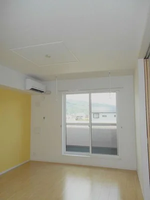 上伊那郡箕輪町のマンスリーマンション・ウィークリーマンション「カーサ　アライブ　ささやＡ 204・洋室(No.1293798)」メイン画像