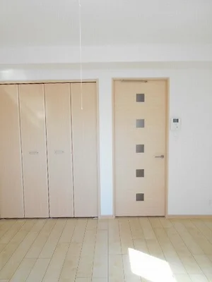 のマンスリーマンション・ウィークリーマンション「ラフィネ医大東 301・洋室(No.1294119)」メイン画像