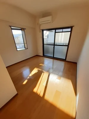 大分県の大東建託リーシング株式会社のマンスリーマンション・ウィークリーマンション「Ｃｉｔｙ　Ｌｉｆｅ　ＫＡＫＵ 201・洋室(No.1294212)」メイン画像