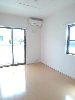 日向住吉駅（宮崎県）のマンスリーマンション・ウィークリーマンション「ミニヨン　フィオーレⅢ 101・DK(No.1294231)」メイン画像