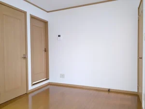 石和温泉駅（山梨県）のマンスリーマンション・ウィークリーマンション「フルール・ド・シャルダンＡ 102・洋室(No.1294441)」メイン画像