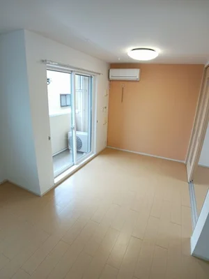 のマンスリーマンション・ウィークリーマンション「サニーヒル参番館 102・洋室(No.1295232)」メイン画像