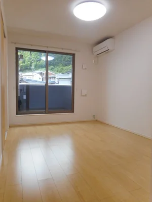 のマンスリーマンション・ウィークリーマンション「カーサ・セレーノ　Ⅱ 203・洋室(No.1295405)」メイン画像