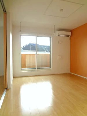 のマンスリーマンション・ウィークリーマンション「ソレイユⅤ 201・洋室(No.1295458)」メイン画像