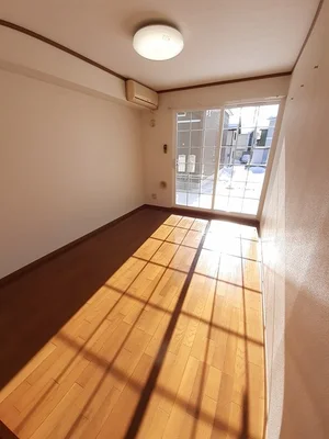 のマンスリーマンション・ウィークリーマンション「メゾン　セレーノ　Ｂ 102・洋室(No.1295949)」メイン画像