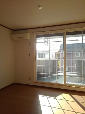 のマンスリーマンション・ウィークリーマンション「ヴィラ・ポポラーレＢ 202・洋室(No.1296141)」メイン画像