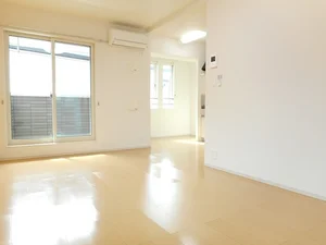 のマンスリーマンション・ウィークリーマンション「イリーデ摂津 206・洋室(No.1296246)」メイン画像