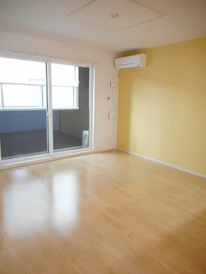 のマンスリーマンション・ウィークリーマンション「エミネンス長船　Ⅱ 102・洋室(No.1296275)」メイン画像