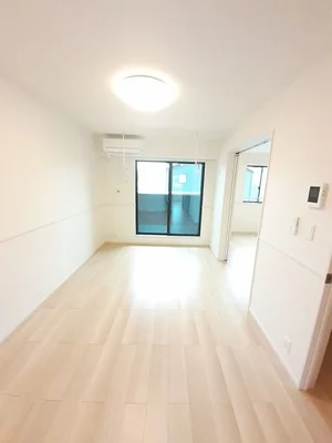 のマンスリーマンション・ウィークリーマンション「エヌ．プレスト　Ⅲ 202・洋室(No.1296626)」メイン画像