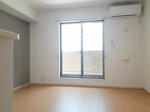 のマンスリーマンション・ウィークリーマンション「Ｃｏｍｆｏｒｔ　Ｓｉｚｕｋａ 202・洋室(No.1296872)」メイン画像