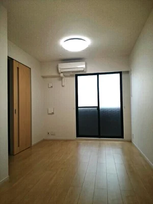 のマンスリーマンション・ウィークリーマンション「サン　プリュネ 101・洋室(No.1296909)」メイン画像